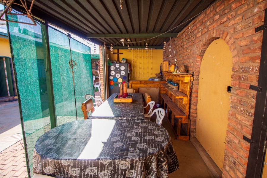 4 Bedroom Property for Sale in Die Rand Northern Cape